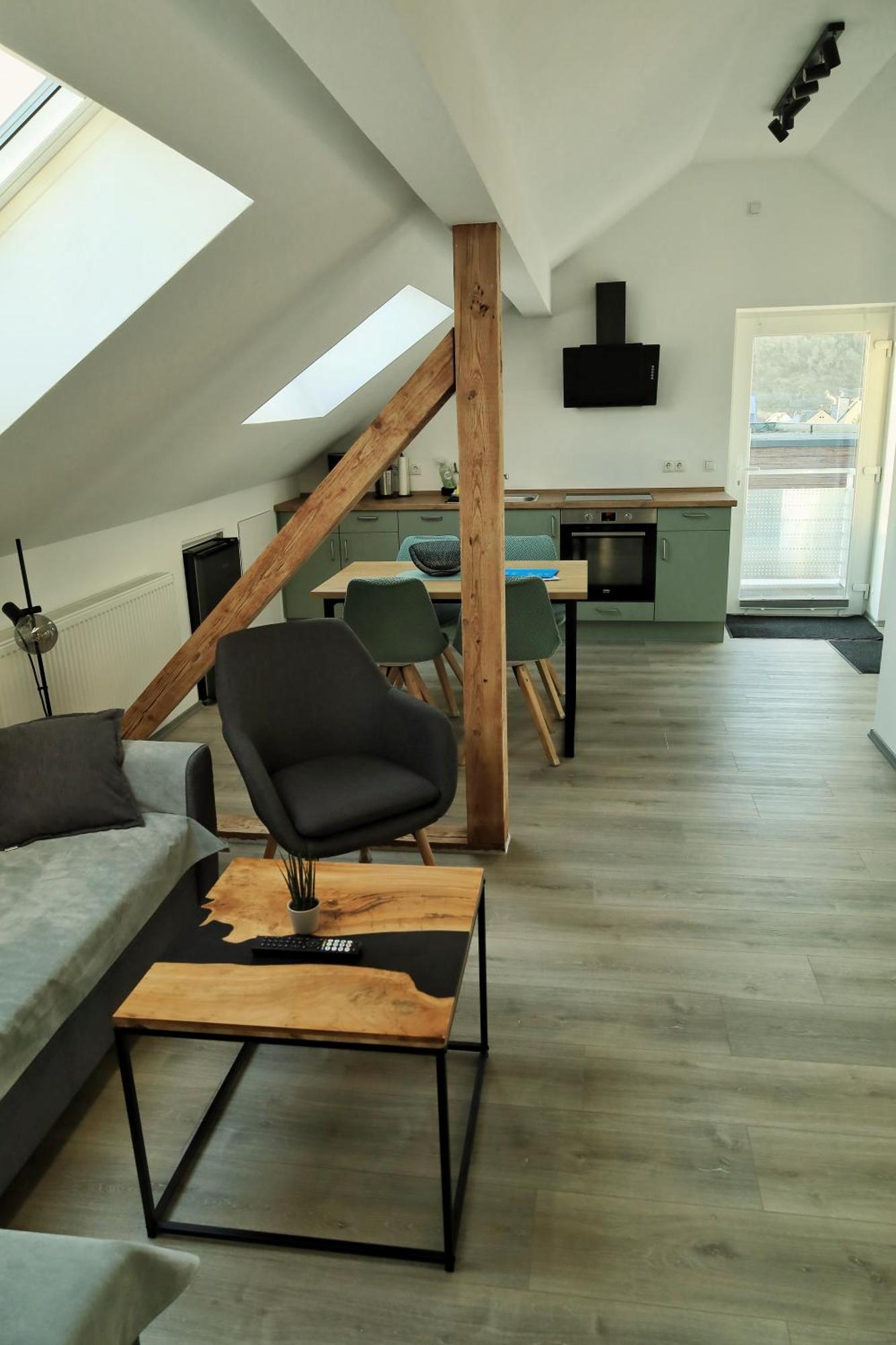 Weins Apartment *